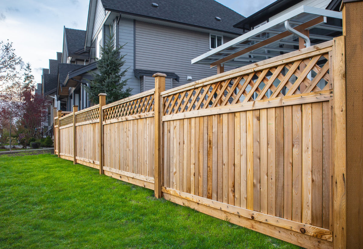 Oil for fences and outdoor wood